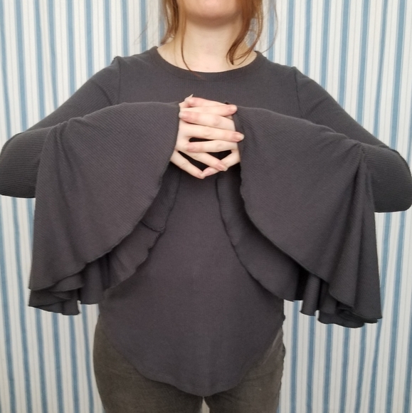 CHASER Gray Ribbed Top Flounce Sleeve Size Medium NWT Host Pick - Picture 6 of 9